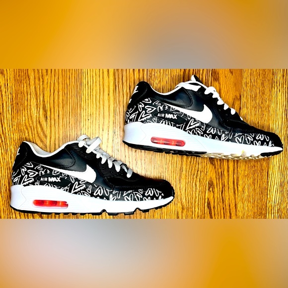 Nike AirMax Shoes w/ Black Hearts - Picture 6 of 10